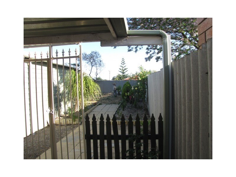 96 Council Ave, Rockingham WA 6168