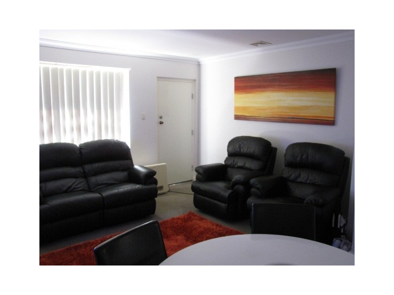 6/9 Gloucester Ave, Shoalwater WA 6169