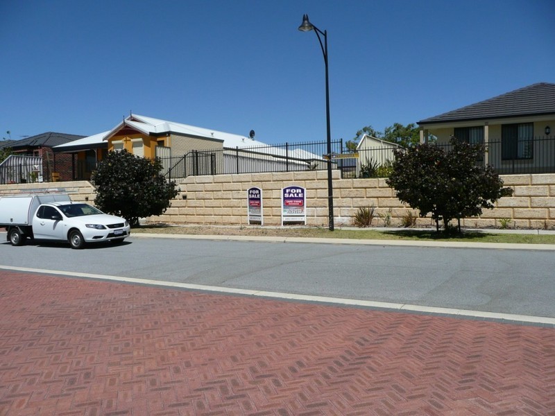 25 Maroubra Parade, Secret Harbour WA 6173