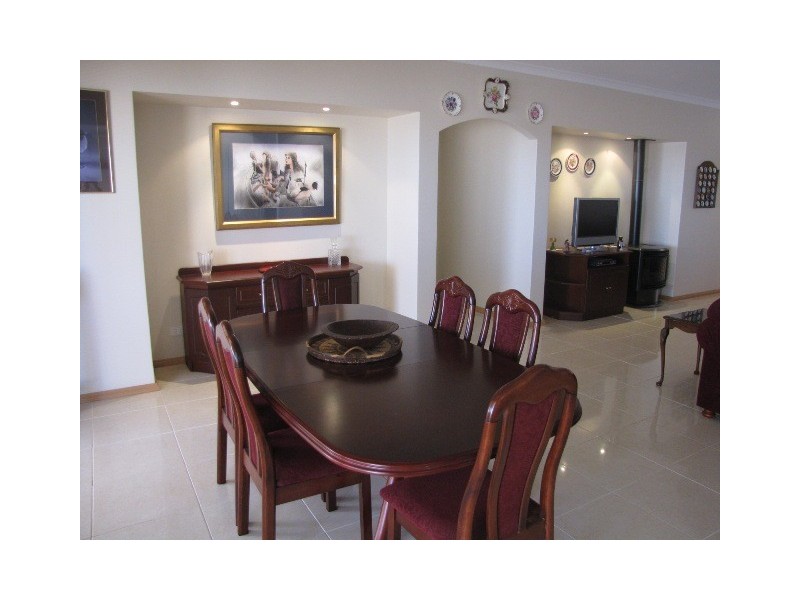 16 Stokesay Street, Orelia WA 6167