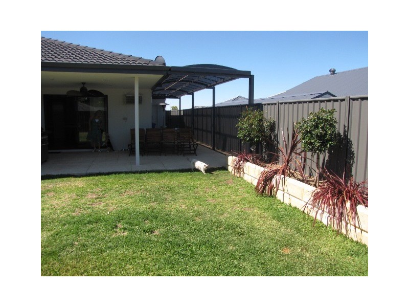 72 Ridge Blvd, Baldivis WA 6171