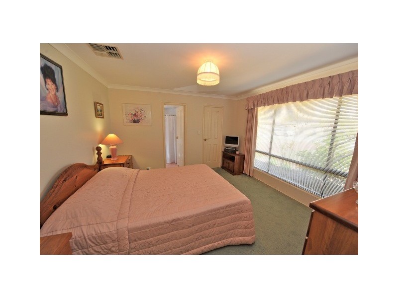 6 Birkdale Court, Rockingham WA 6168