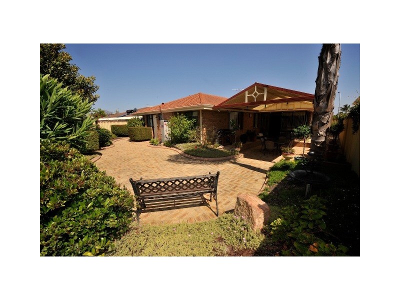 6 Birkdale Court, Rockingham WA 6168