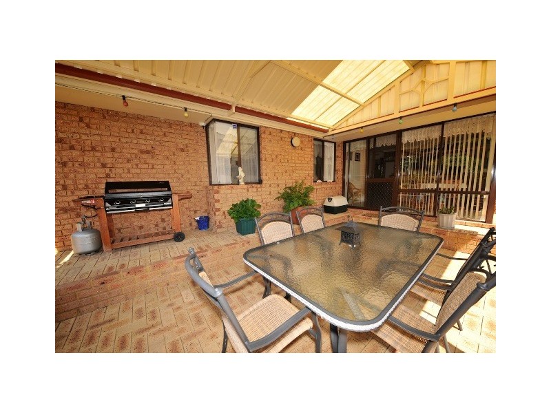 6 Birkdale Court, Rockingham WA 6168