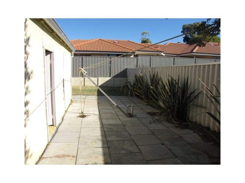 156 Lewington Rd, Rockingham WA 6168