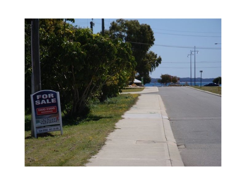 20 Governor Rd, Rockingham WA 6168