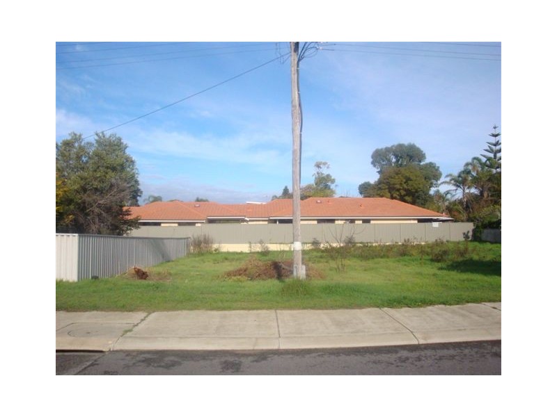 20 Governor Rd, Rockingham WA 6168