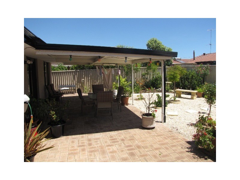22 Waikiki Road, Safety Bay WA 6169
