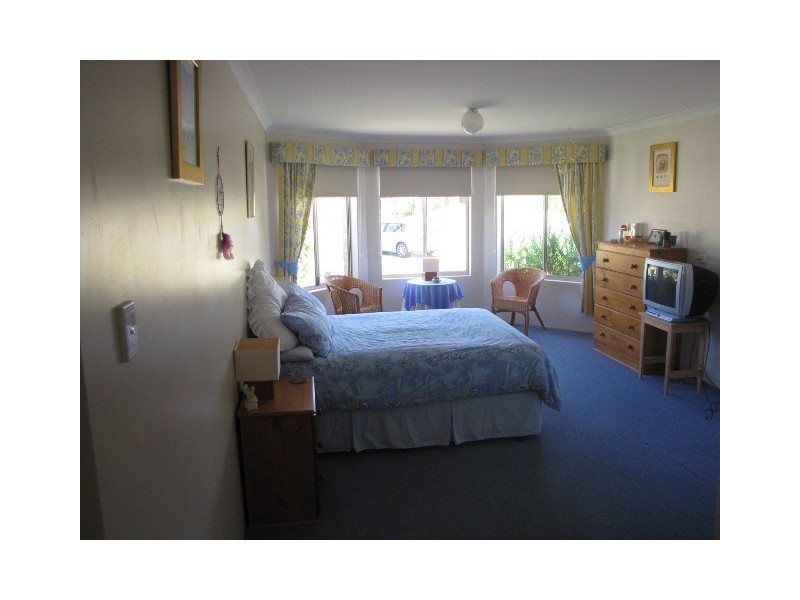 26 Rees Crescent, Rockingham WA 6168