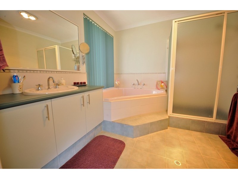 11 Whitemoss Turn, Waikiki WA 6169