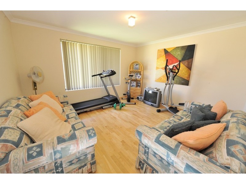 11 Whitemoss Turn, Waikiki WA 6169