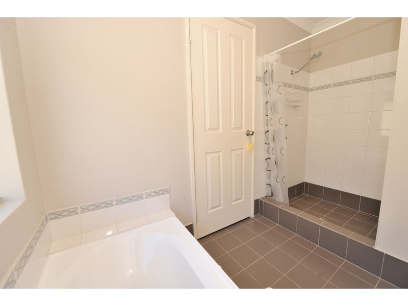 11 Whitemoss Turn, Waikiki WA 6169