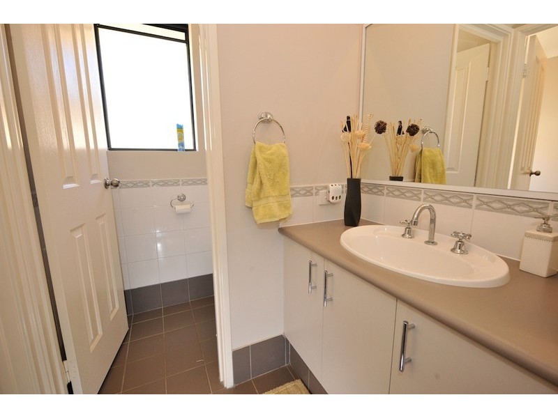 11 Whitemoss Turn, Waikiki WA 6169