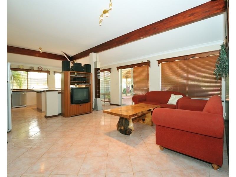 11 Dieppe Lane, Port Kennedy WA 6172