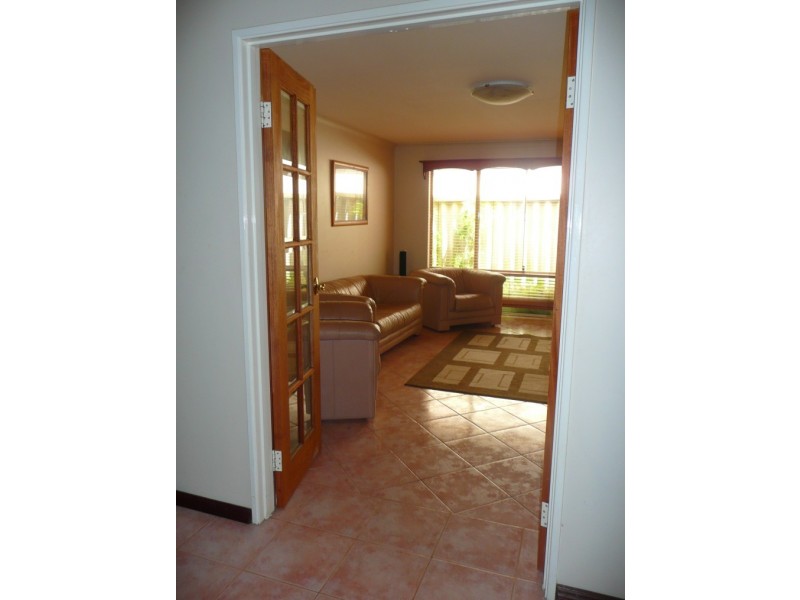 11 Dieppe Lane, Port Kennedy WA 6172