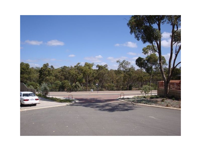 3 Berrow Place, Leda WA 6170