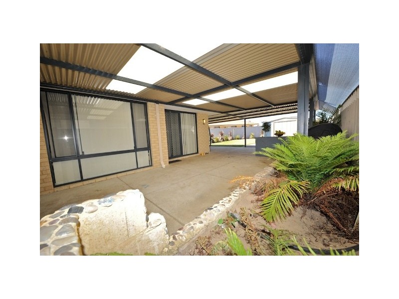 6 Pimento Circle, Port Kennedy WA 6172