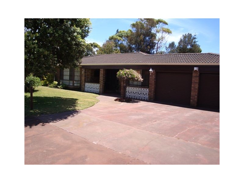 41 Caribbean Drive, Safety Bay WA 6169