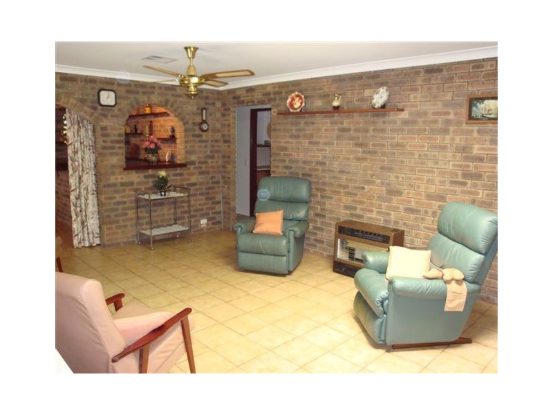 41 Caribbean Drive, Safety Bay WA 6169