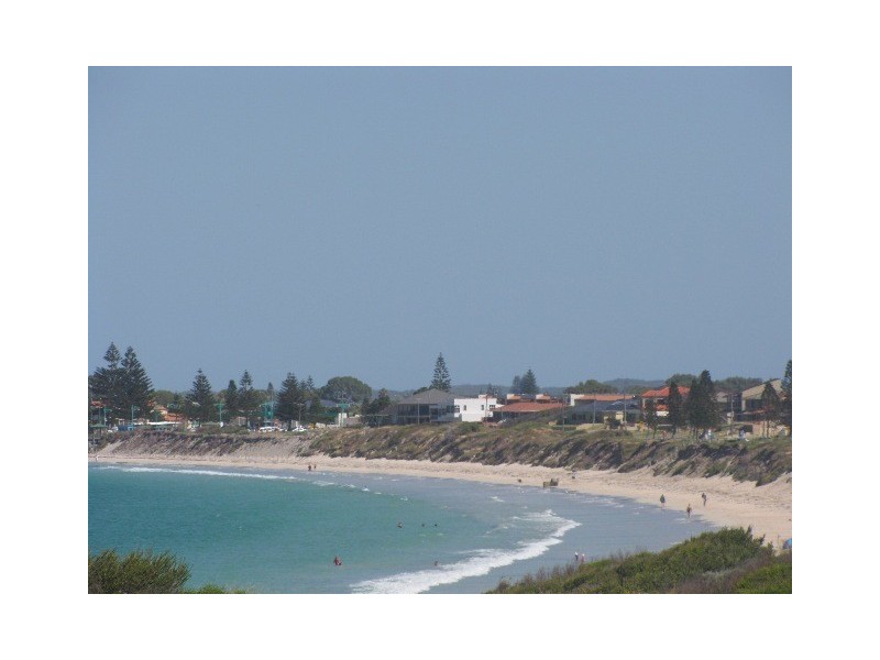 176 Warnbro Beach Road, Waikiki WA 6169