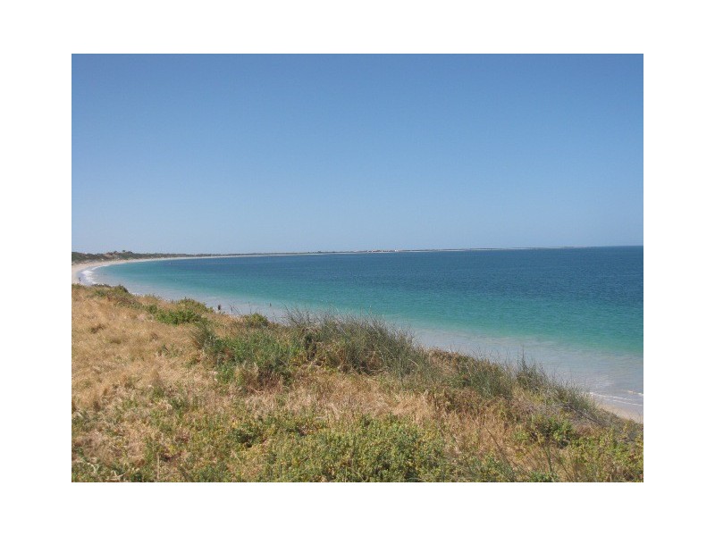 176 Warnbro Beach Road, Waikiki WA 6169