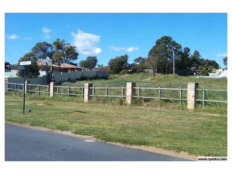 53 Camfield Loop, Parmelia WA 6167