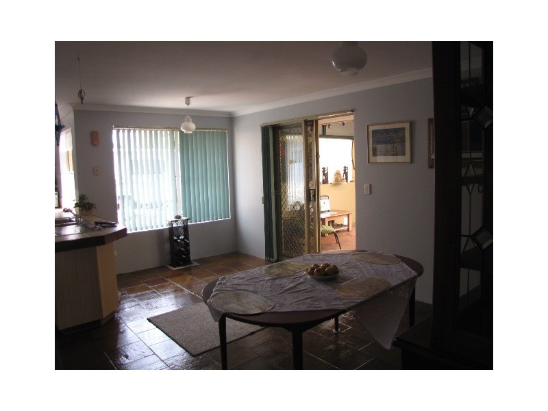 12 Meadow Court, Cooloongup WA 6168