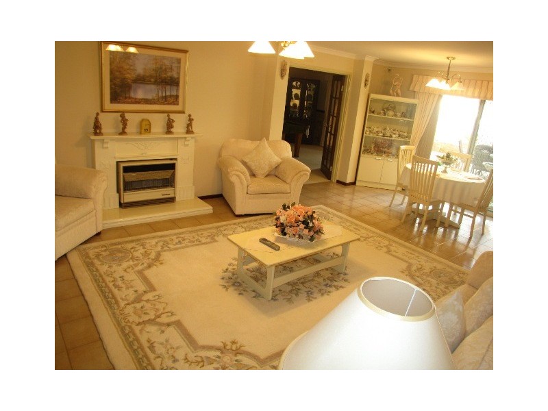 542 Safety Bay Road, Waikiki WA 6169