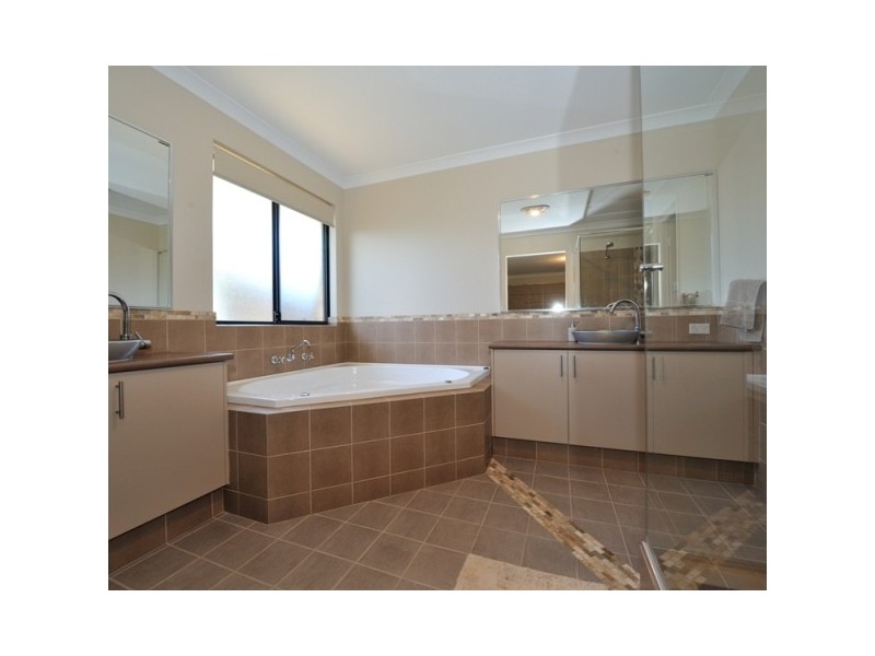 1 Echidna Court, Baldivis WA 6171