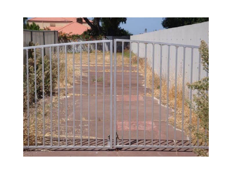 16A Vaux St, Rockingham WA 6168