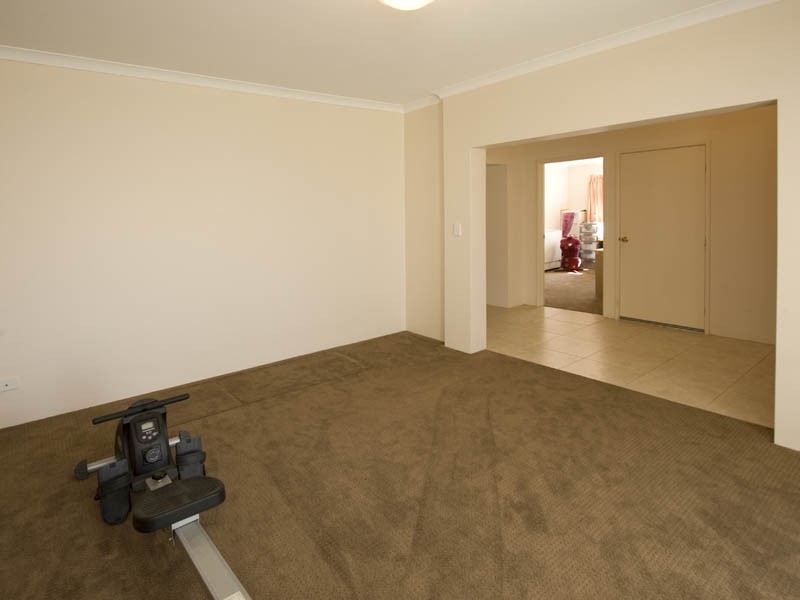31 Almond Ave, Shoalwater WA 6169