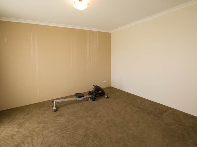 31 Almond Ave, Shoalwater WA 6169