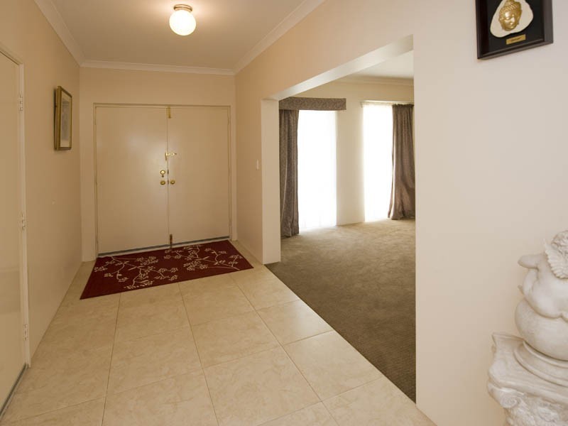 31 Almond Ave, Shoalwater WA 6169