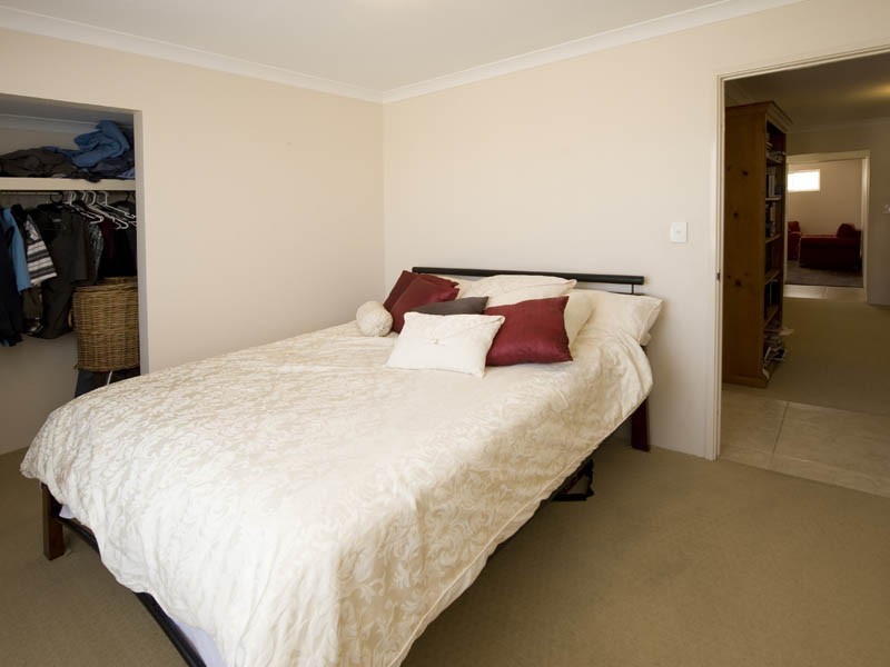31 Almond Ave, Shoalwater WA 6169