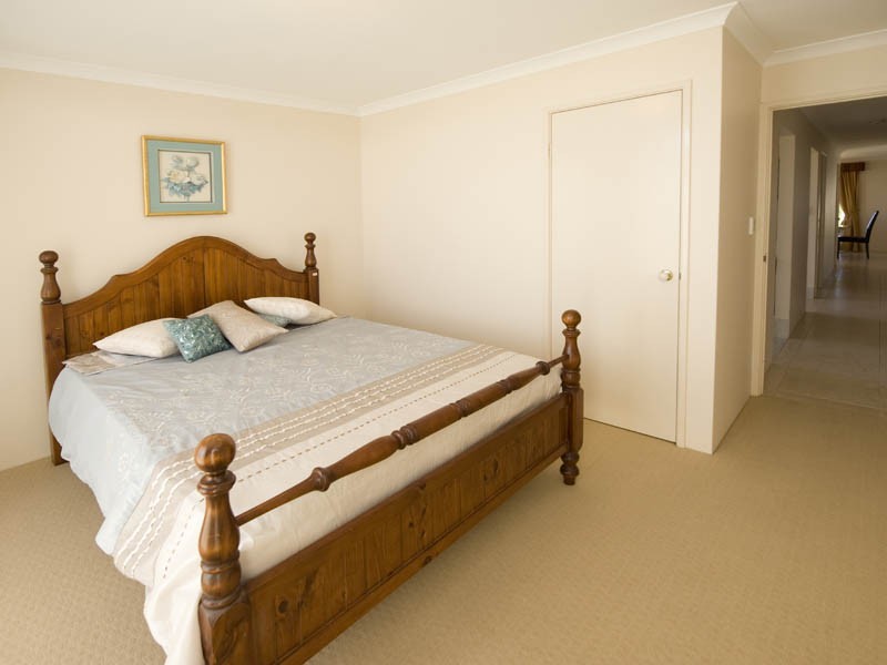 31 Almond Ave, Shoalwater WA 6169