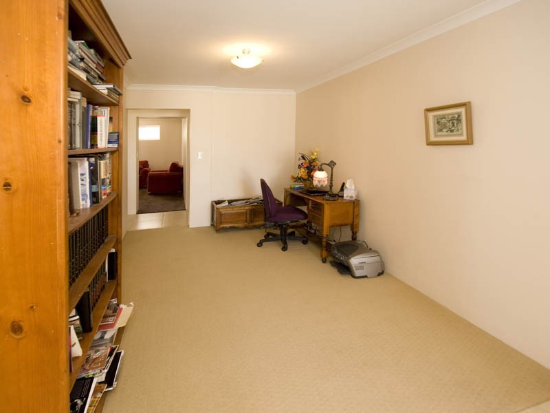 31 Almond Ave, Shoalwater WA 6169