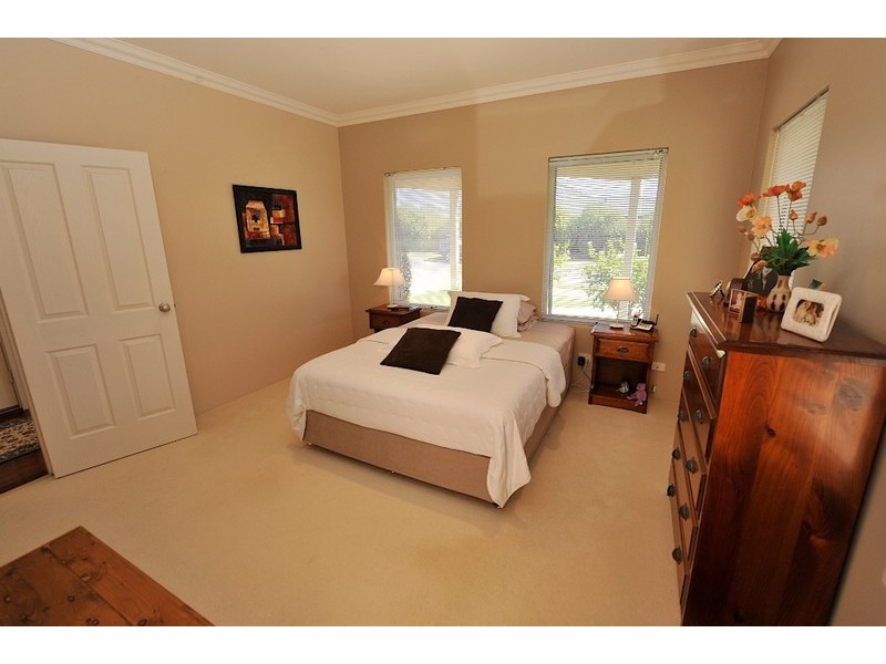 16  Hortonia Avenue, Secret Harbour WA 6173