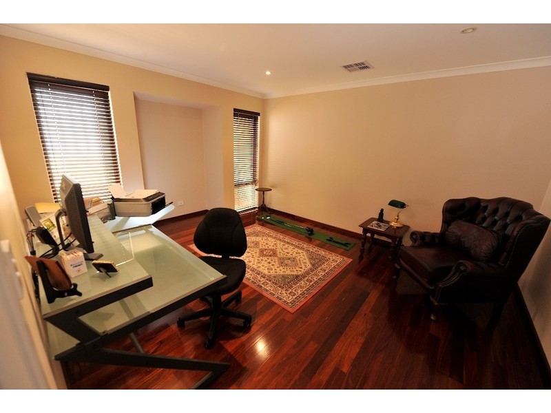 16  Hortonia Avenue, Secret Harbour WA 6173