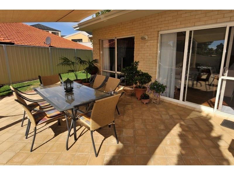 16  Hortonia Avenue, Secret Harbour WA 6173