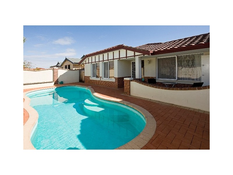 3 Bianco Place, Secret Harbour WA 6173