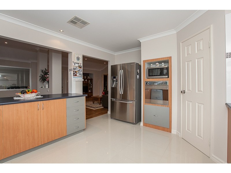 4 Atara Approach, Rockingham WA 6168