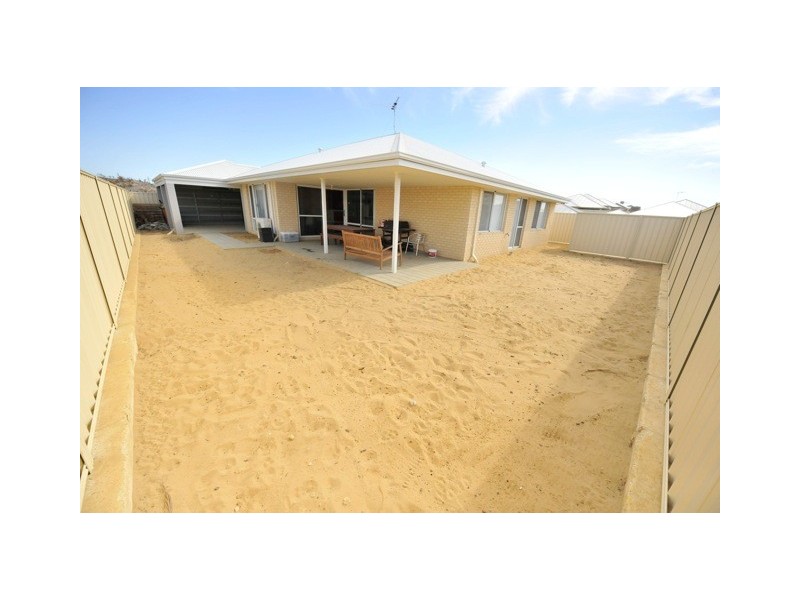 18 Battrass Loop, Baldivis WA 6171