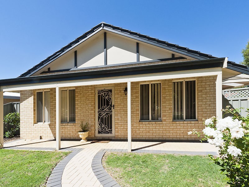 17 Cliveden Way, Wellard WA 6170