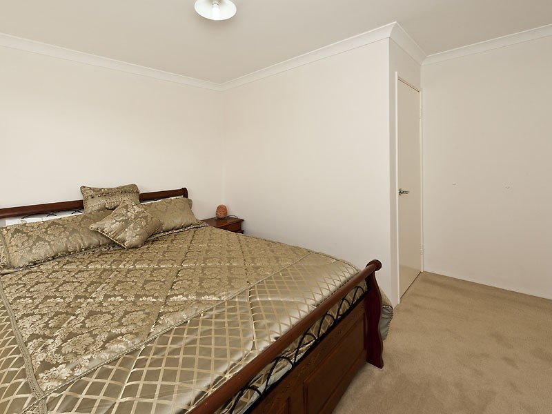 17 Cliveden Way, Wellard WA 6170