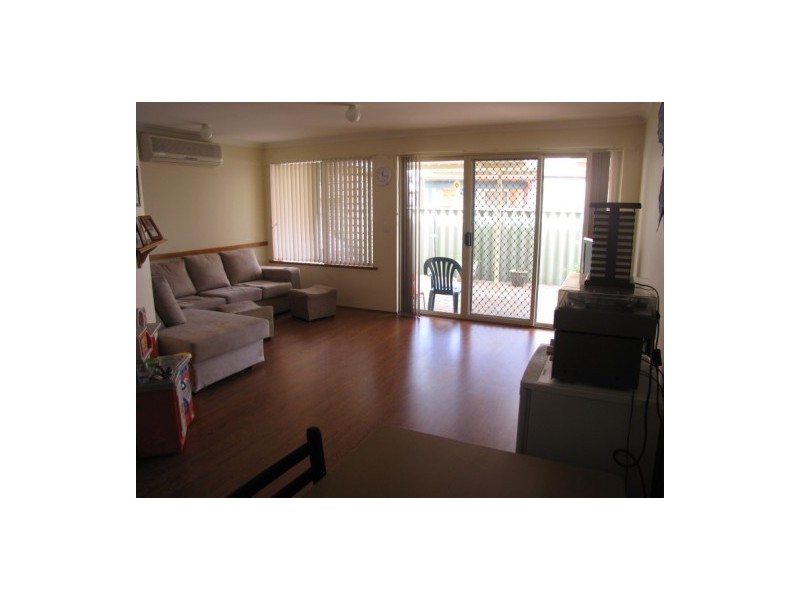 7/8  Dowling Street, Rockingham WA 6168