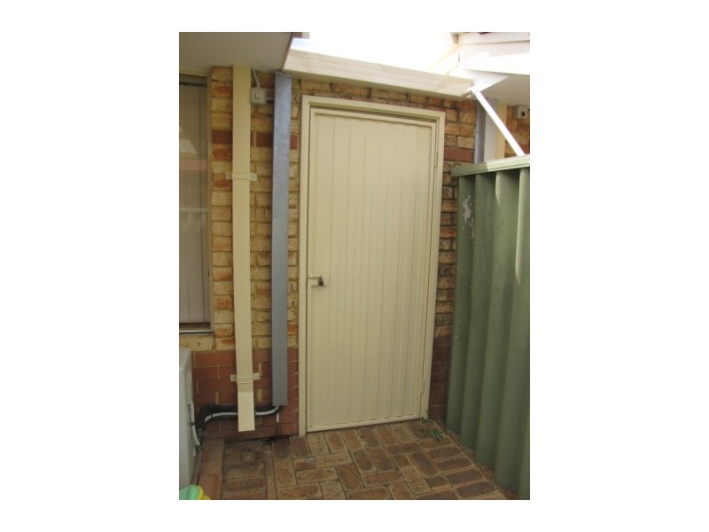 7/8  Dowling Street, Rockingham WA 6168