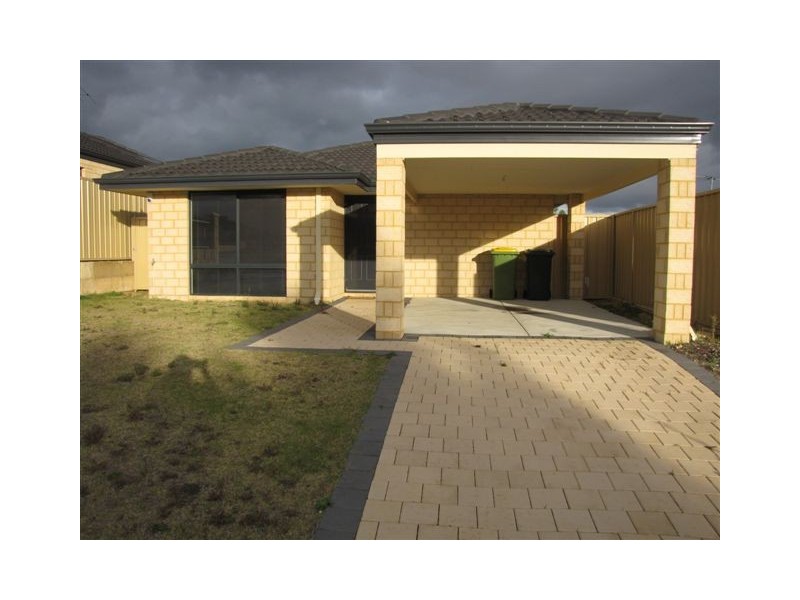 16 Oakham Way, Orelia WA 6167