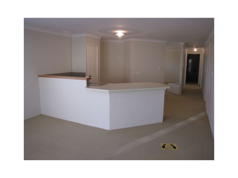 16 Oakham Way, Orelia WA 6167