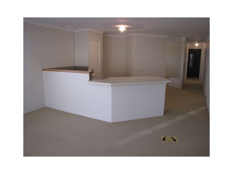 16 Oakham Way, Orelia WA 6167