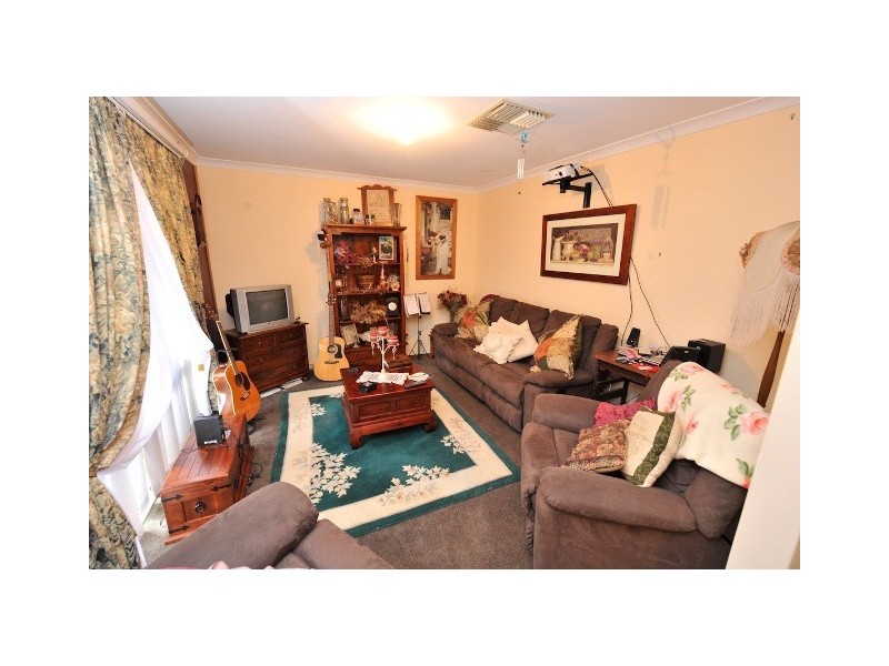 70 Oakwood Crescent, Waikiki WA 6169